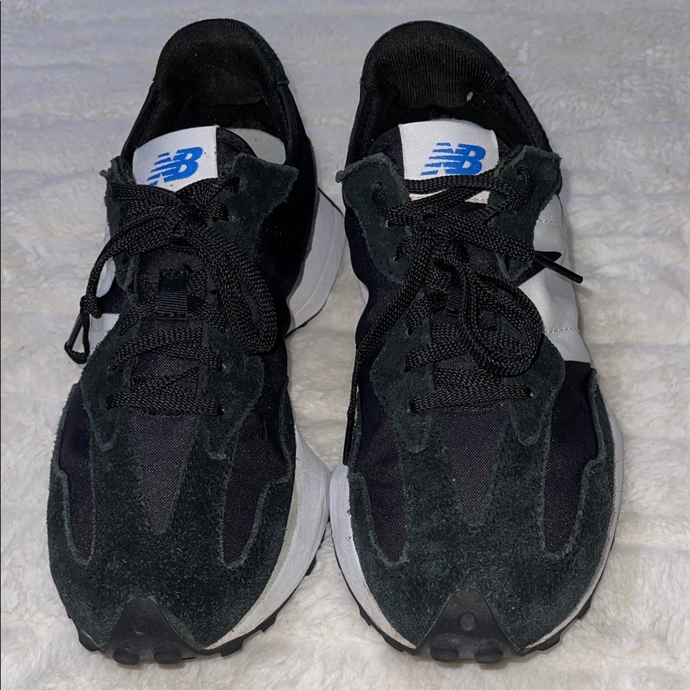 New Balance 327